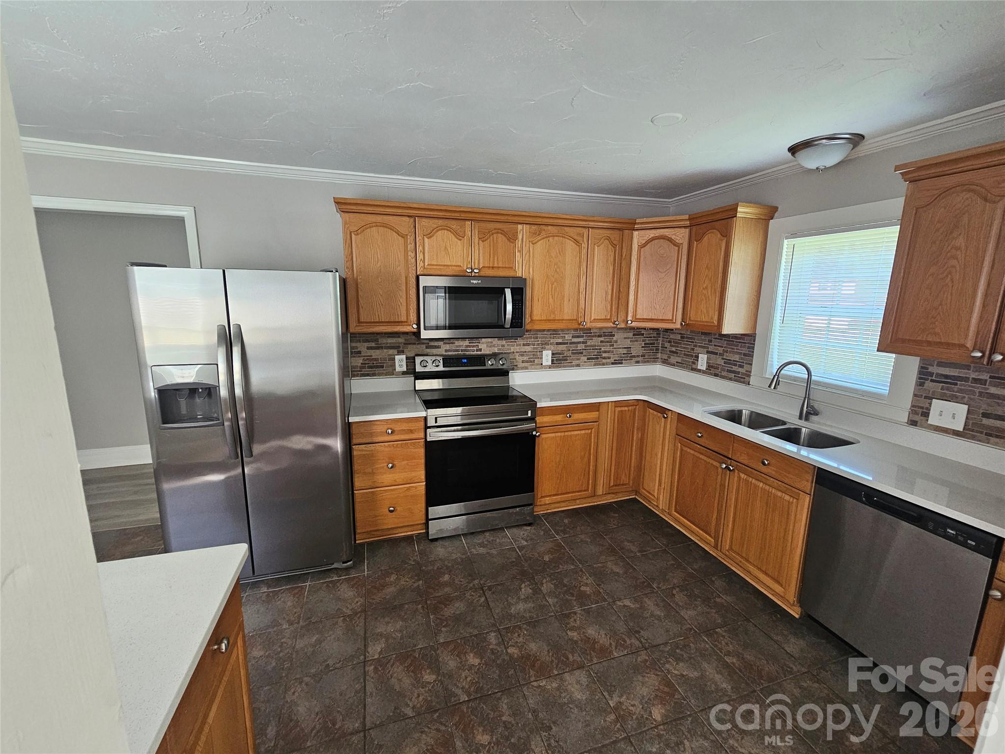 158 Shamrock Street Property Photo 7