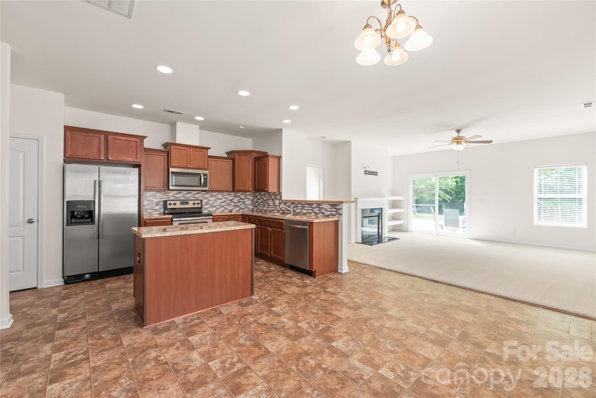 8411 Romana Red Lane Property Photo 3
