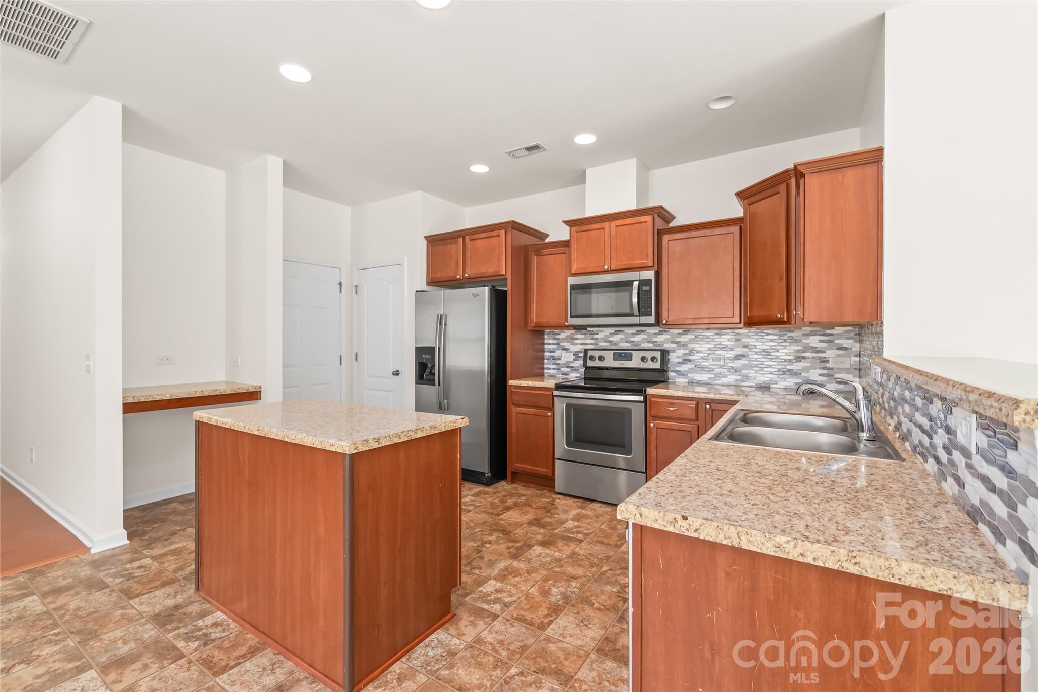 8411 Romana Red Lane Property Photo 4