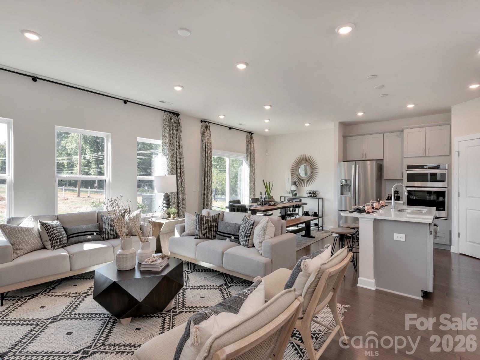 1602 Harper Landing Boulevard Property Photo 3
