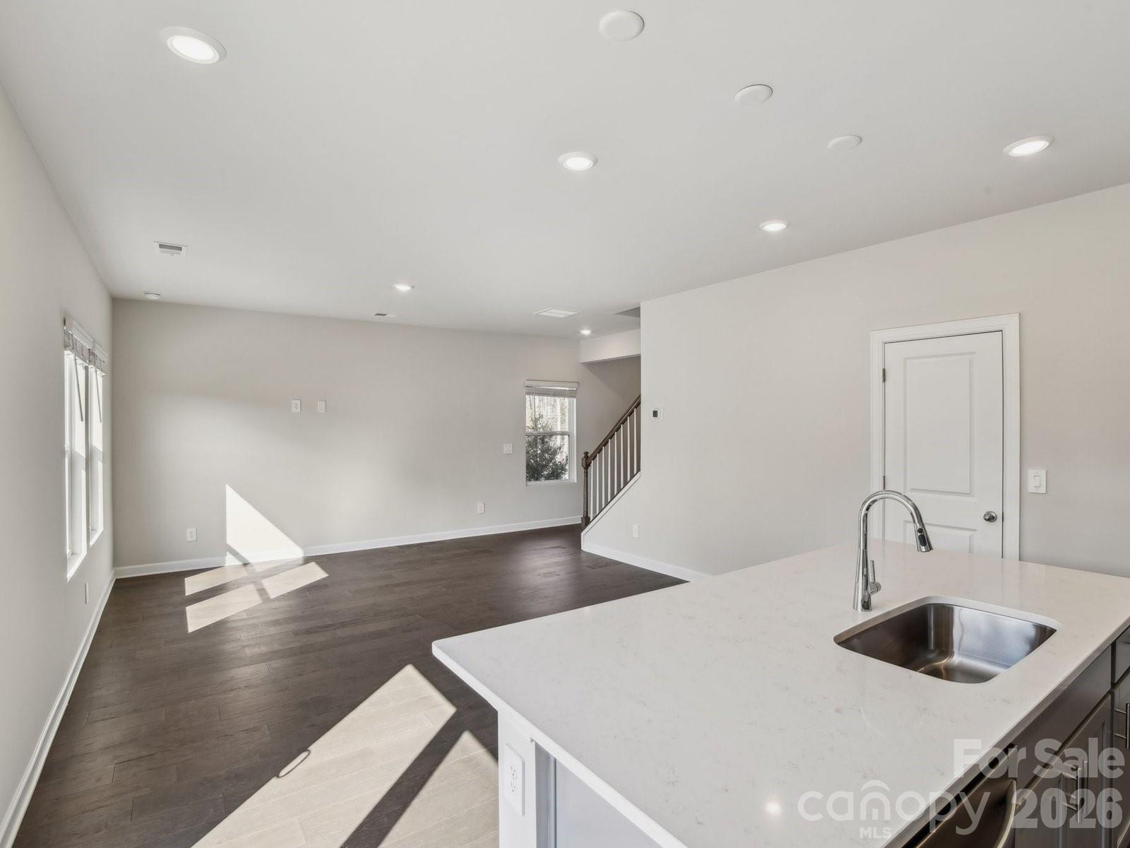 5056 Poplin Valley Property Photo 3