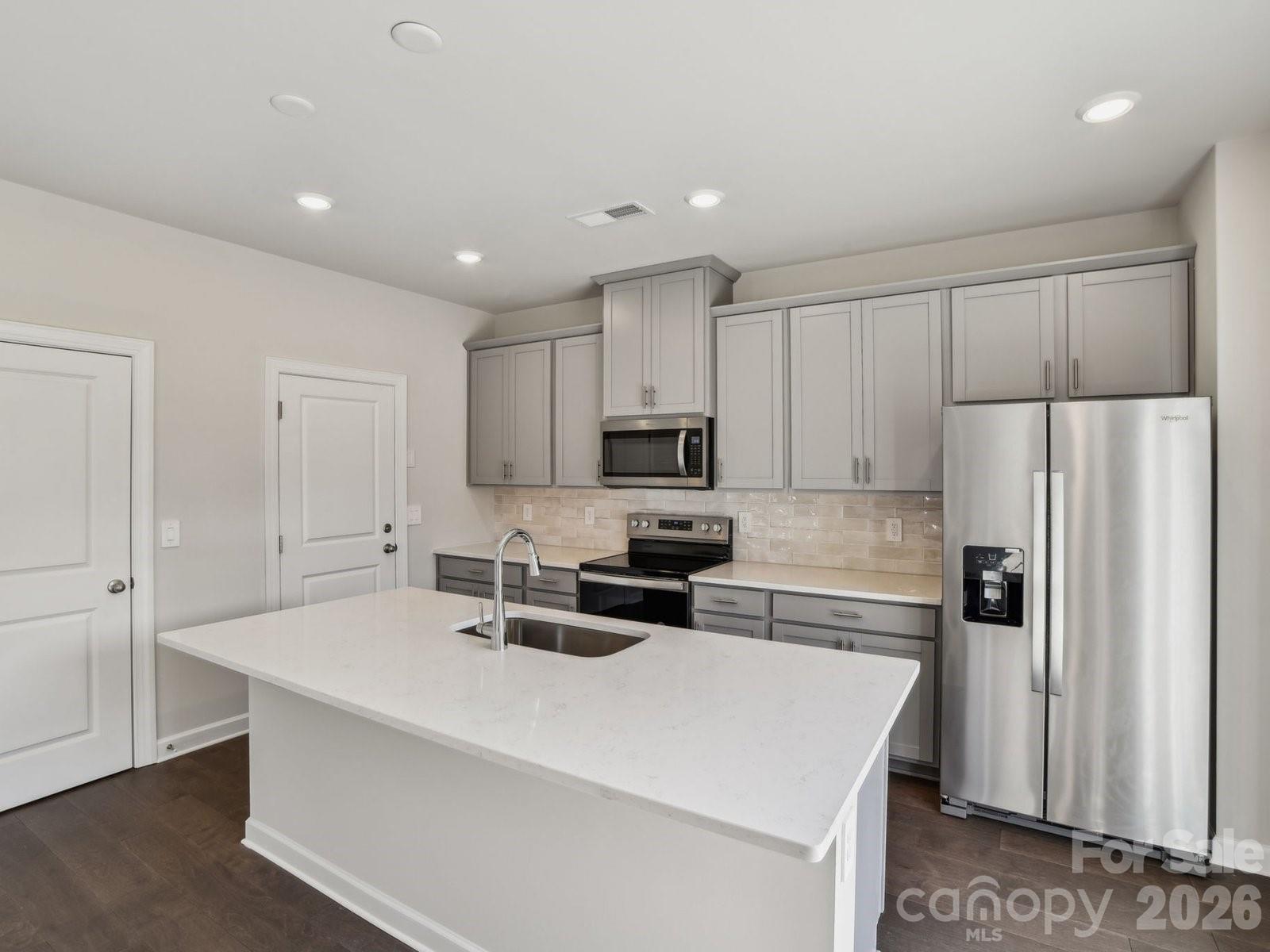 5056 Poplin Valley Property Photo 7