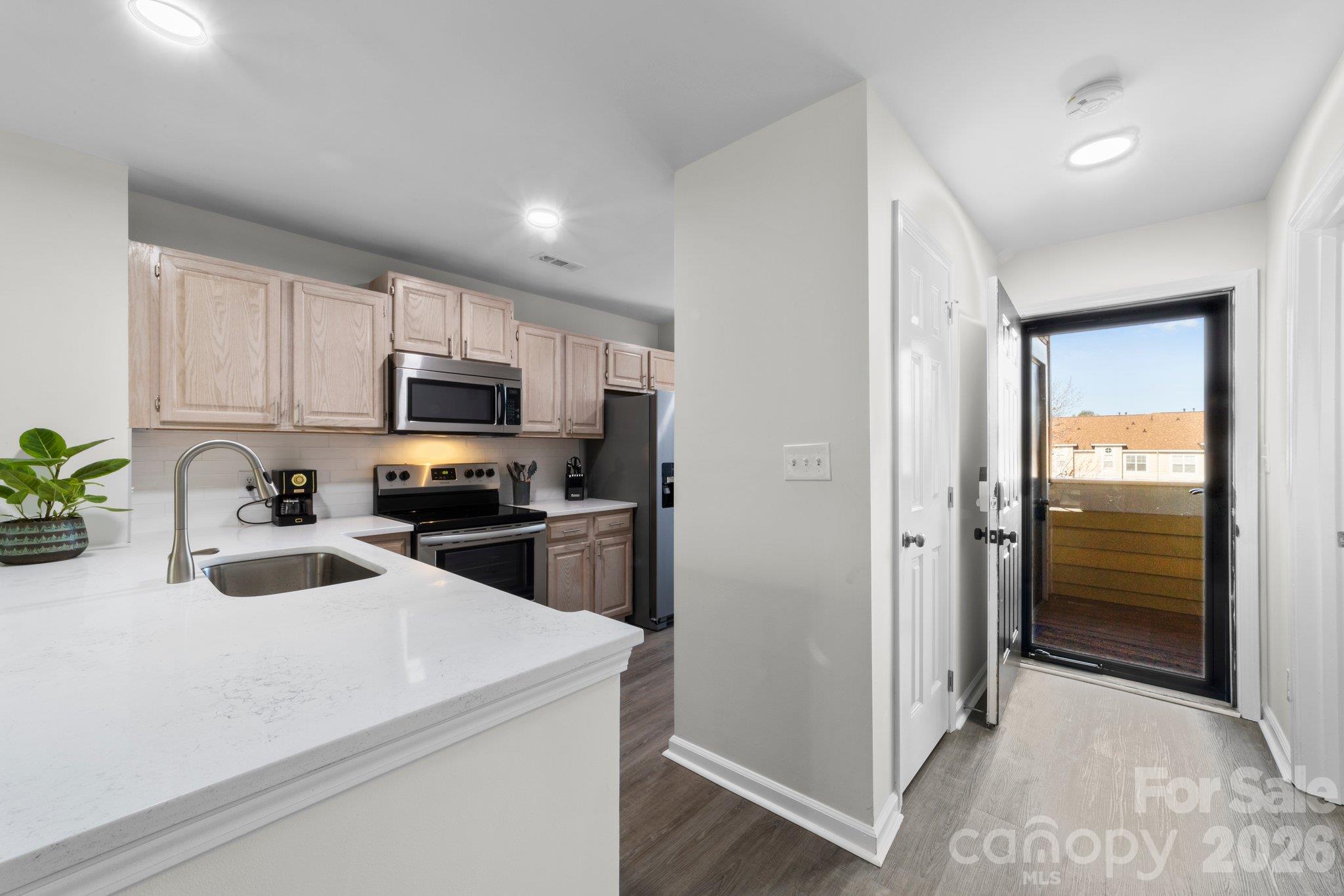 17572 Tuscany Lane Property Photo 3