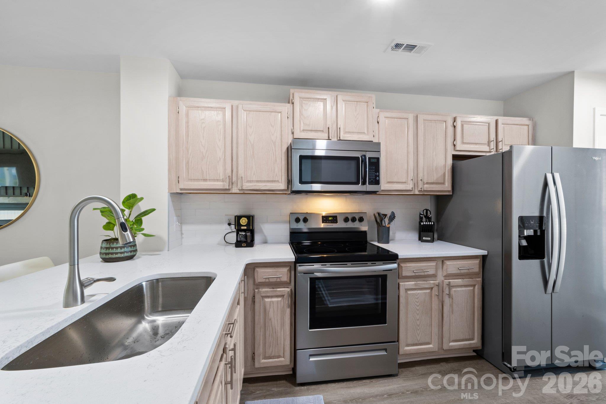 17572 Tuscany Lane Property Photo 4