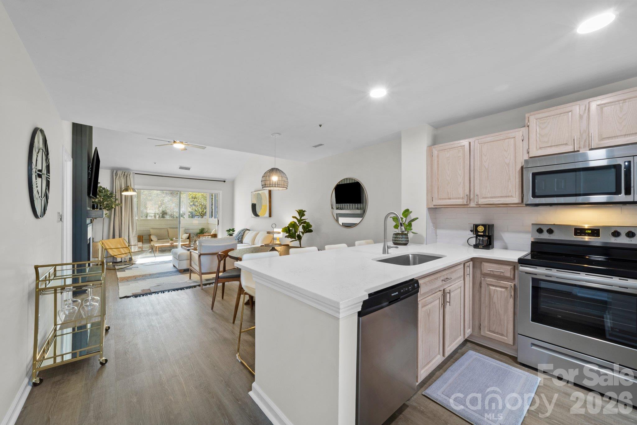 17572 Tuscany Lane Property Photo 6