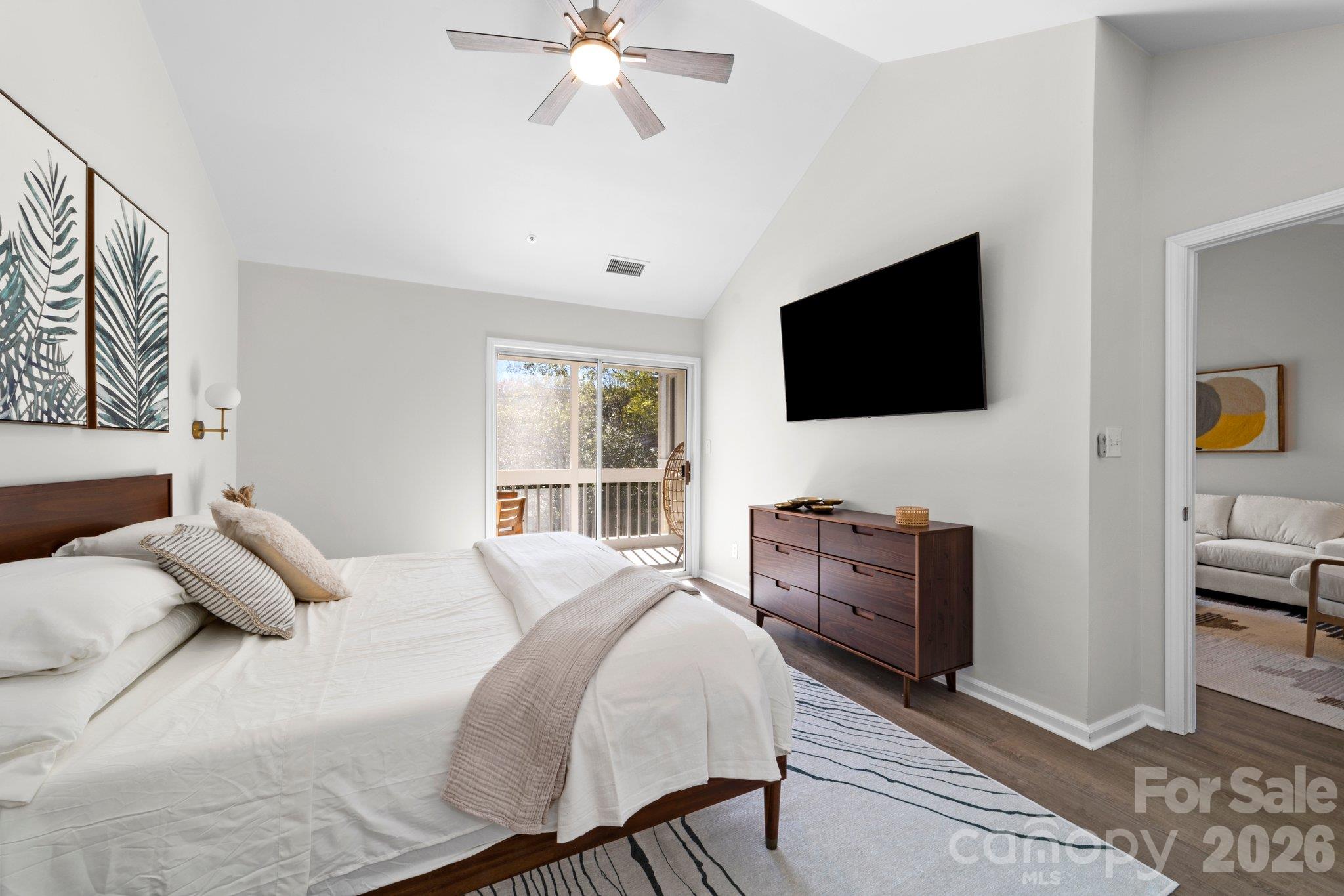 17572 Tuscany Lane Property Photo 11