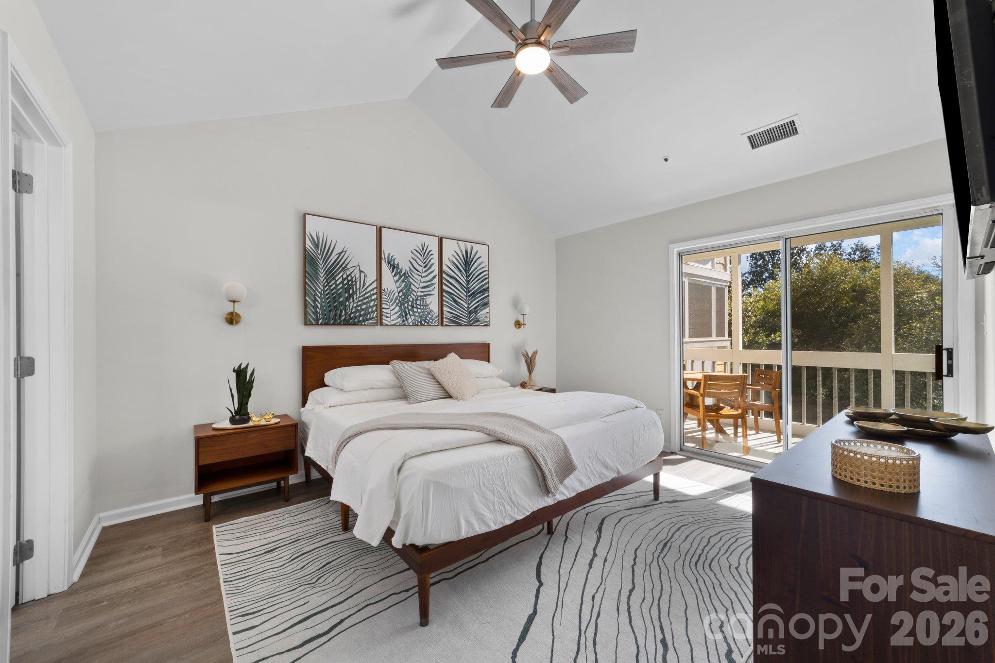 17572 Tuscany Lane Property Photo 12
