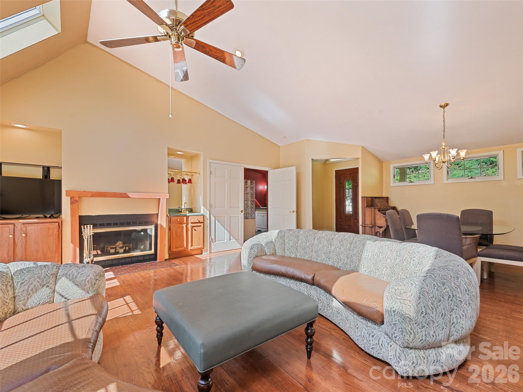 969 Mountain View Drive Property Photo 15