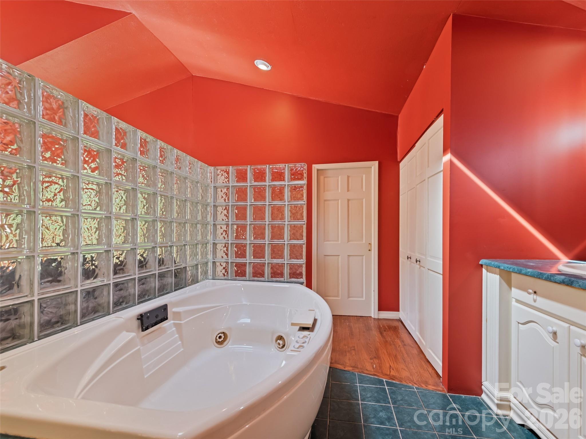 969 Mountain View Drive Property Photo 20