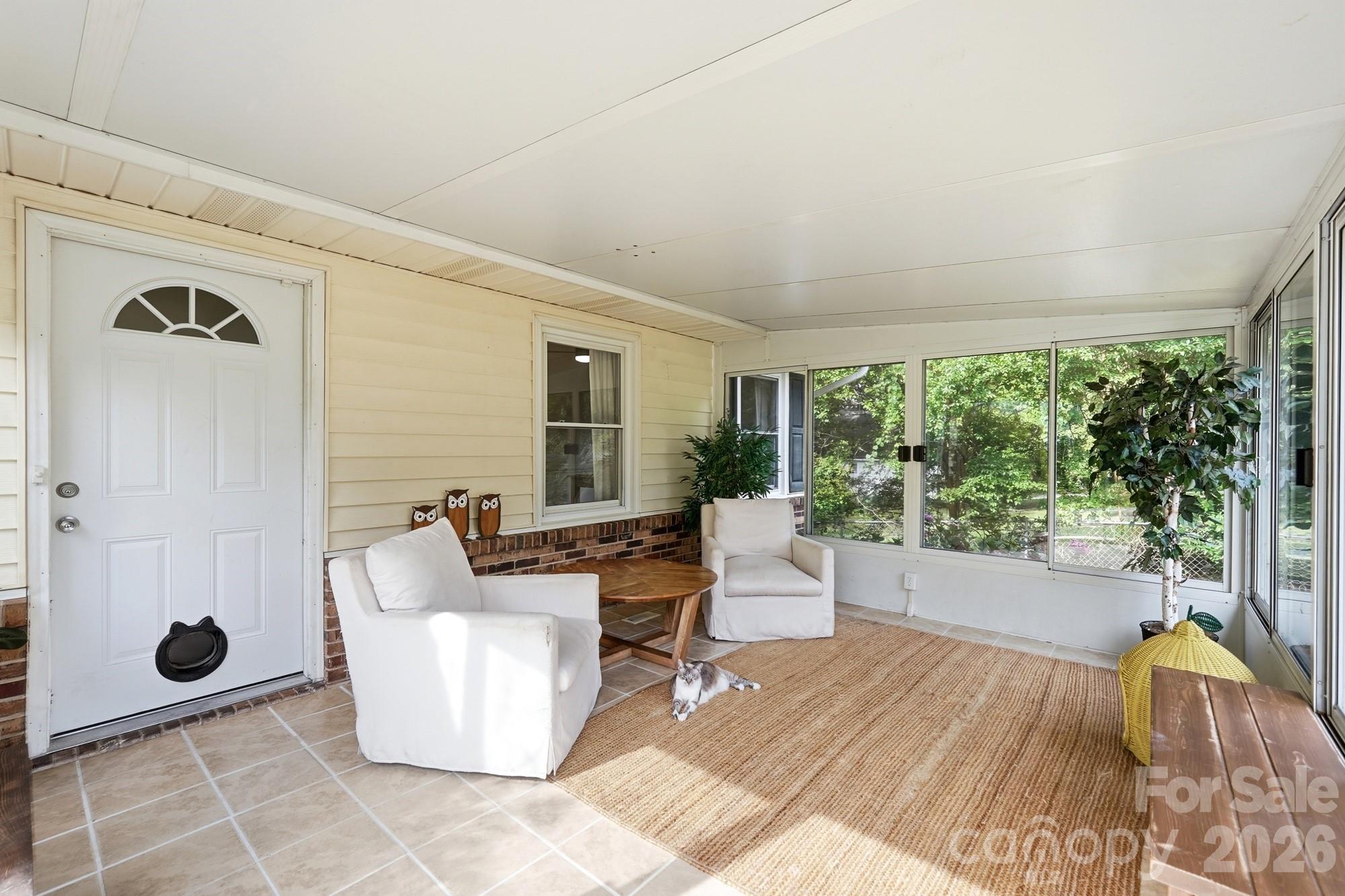 605 Powerline Avenue Property Photo 18