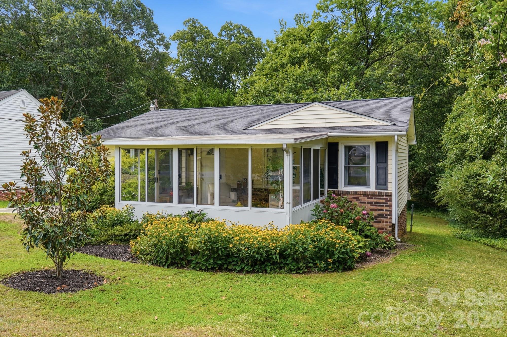 605 Powerline Avenue Property Photo 20