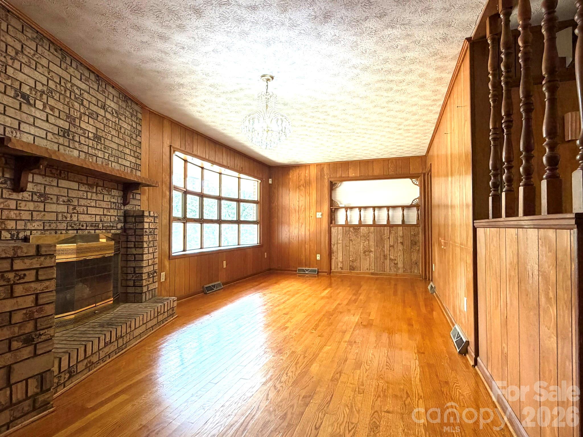 142 Avondale Road Property Photo 5