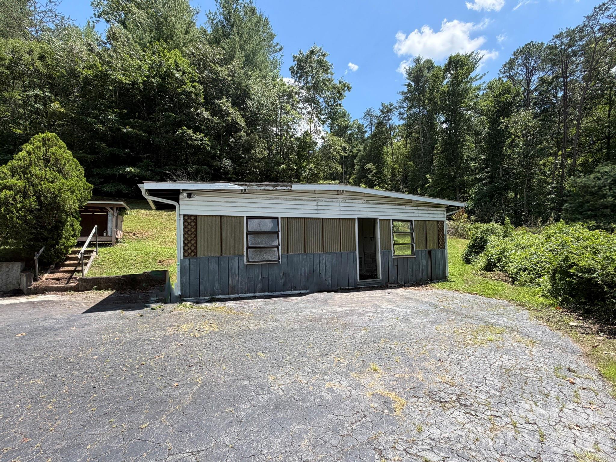 142 Avondale Road Property Photo 20