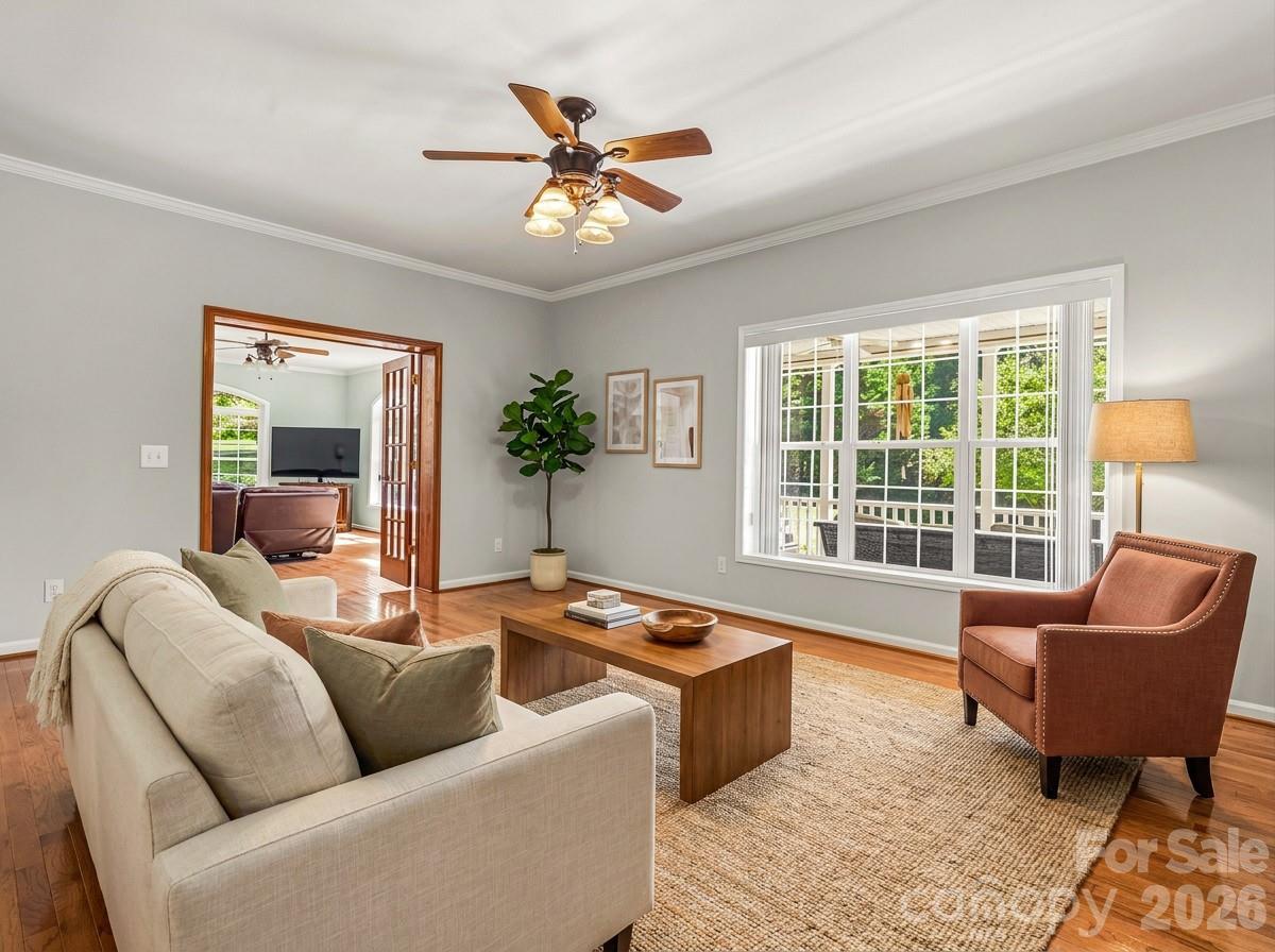 1082 S Main Street Property Photo 5