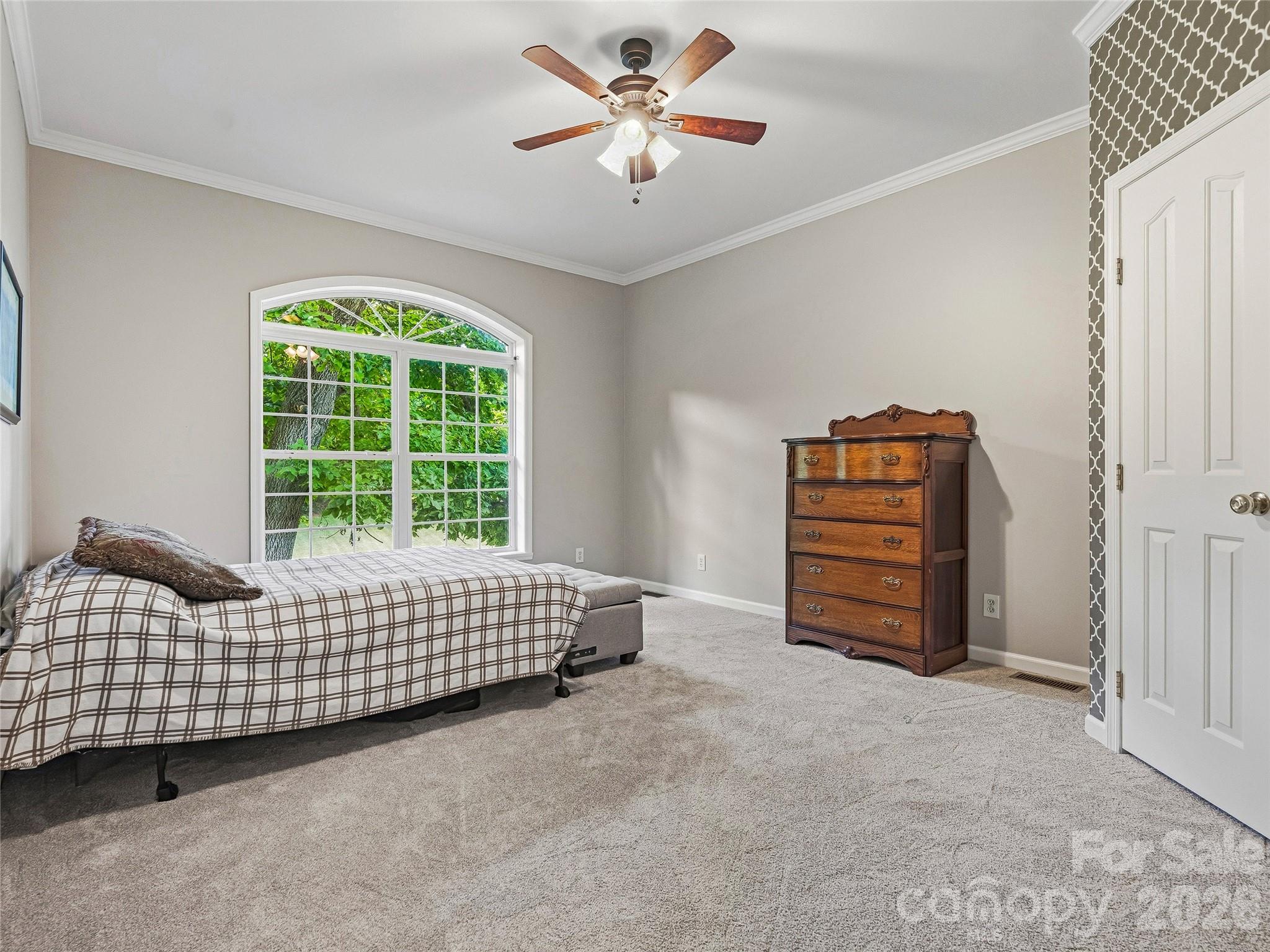 1082 S Main Street Property Photo 17