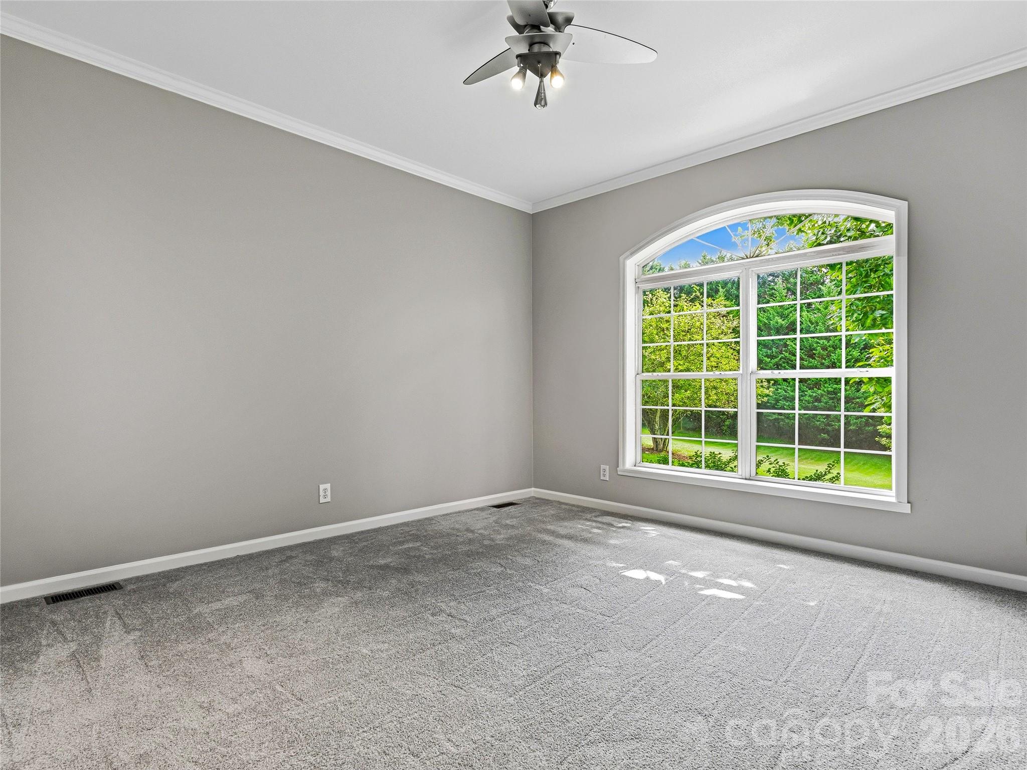 1082 S Main Street Property Photo 18