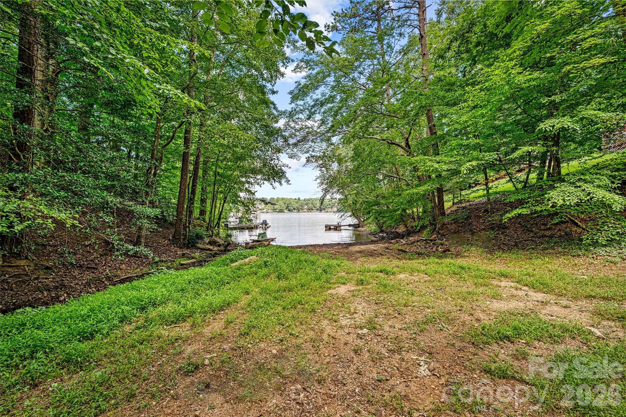 5135 36th Street Drive Property Photo 5