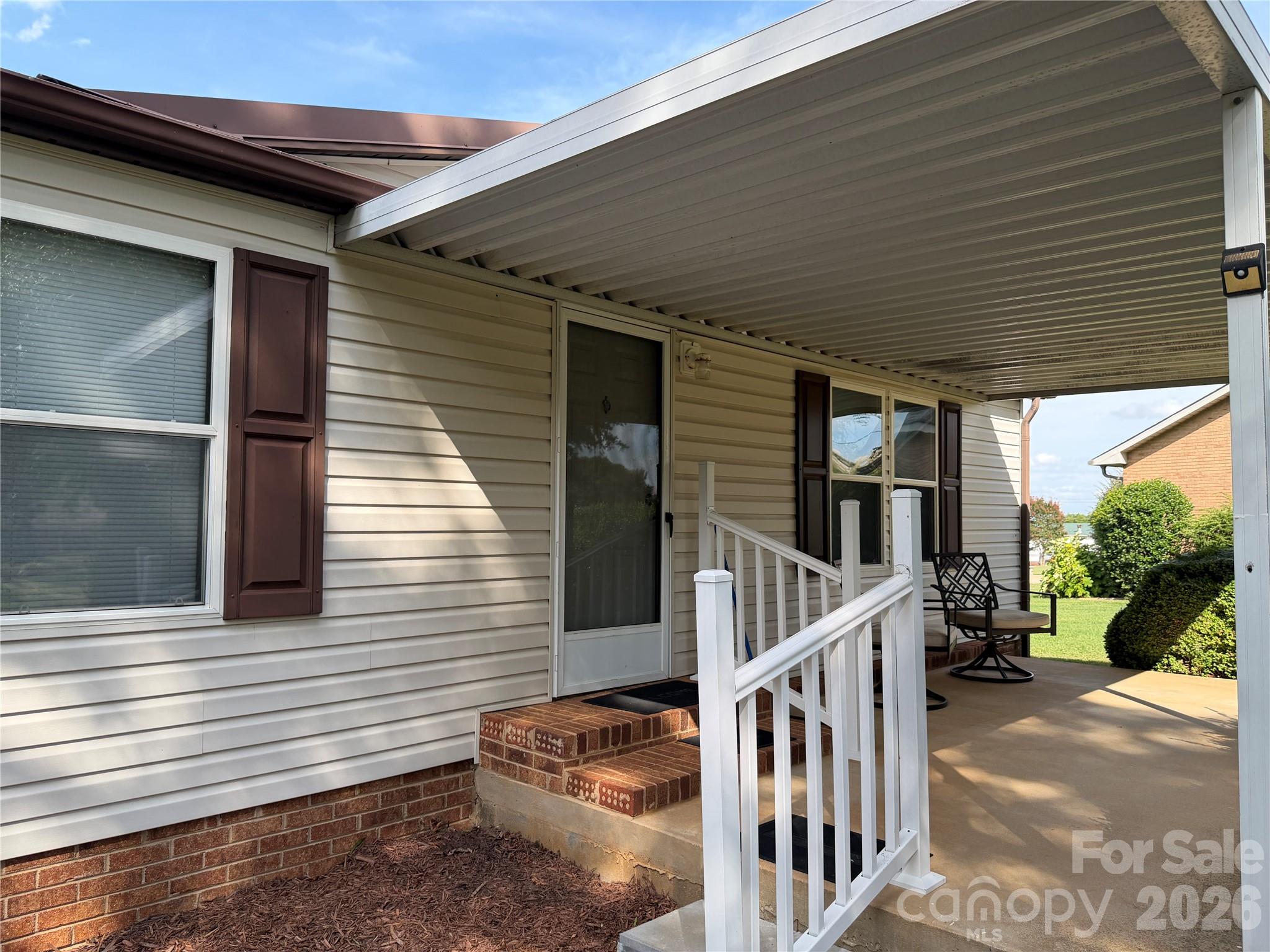 5720 Skyway Drive Property Photo 2