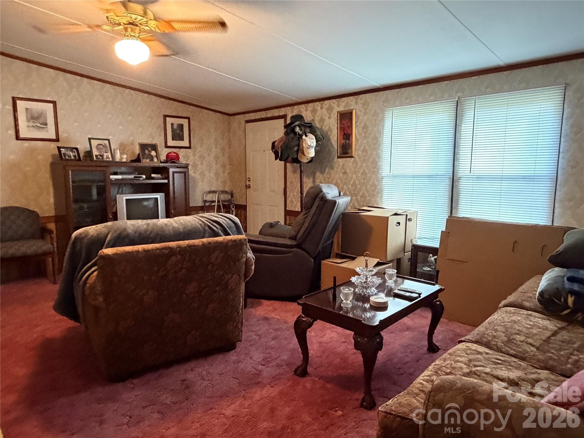5720 Skyway Drive Property Photo 3