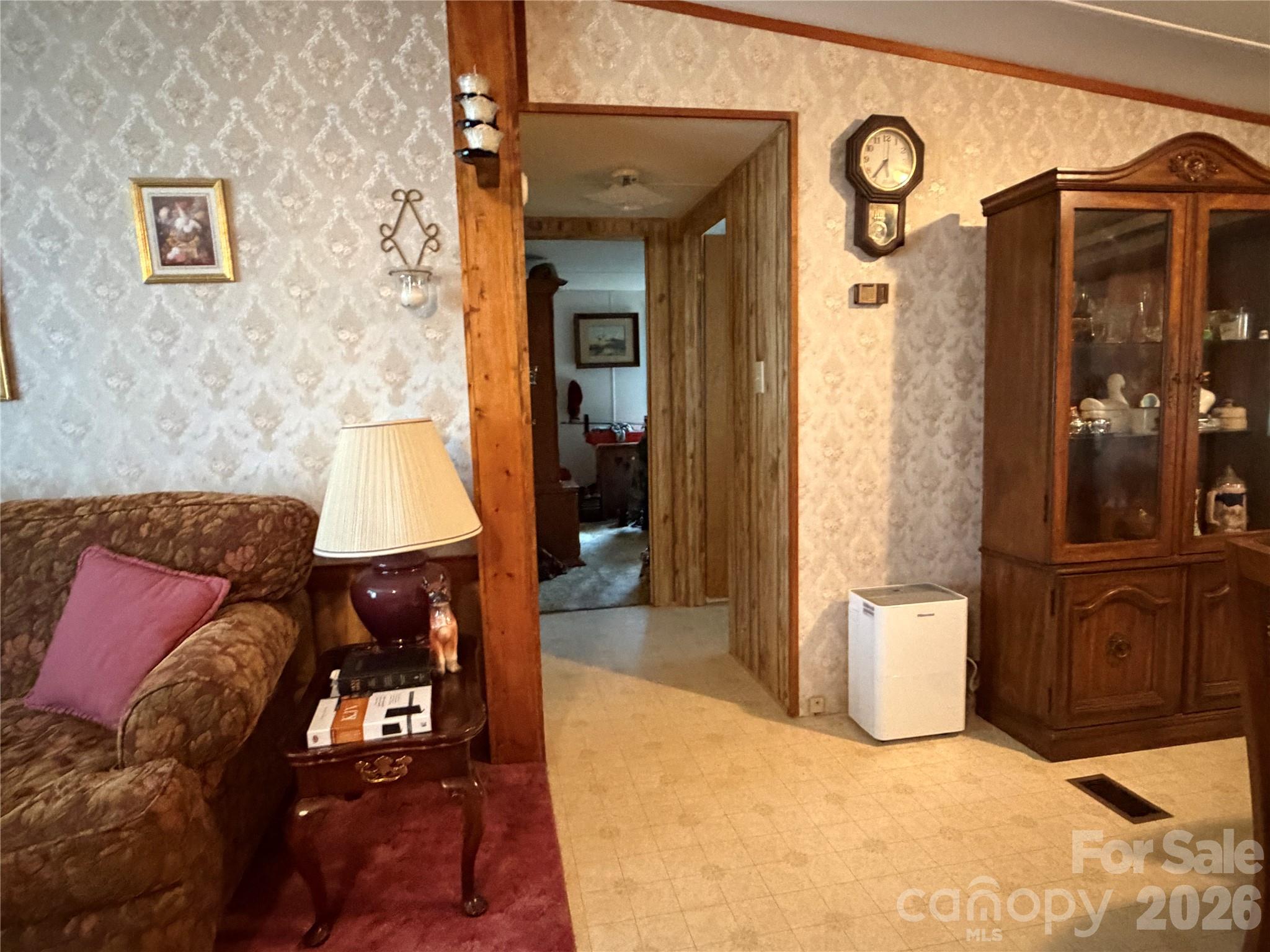 5720 Skyway Drive Property Photo 12