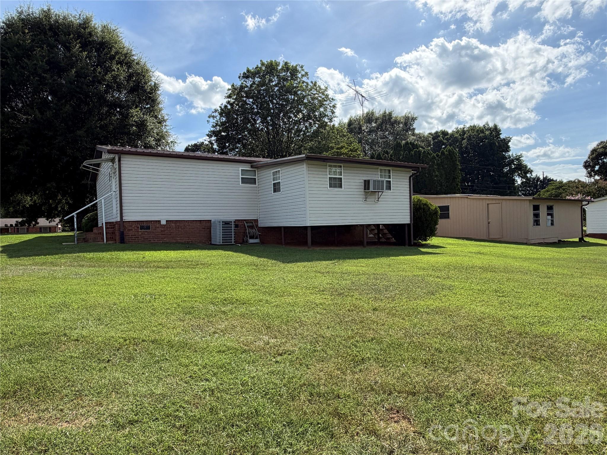 5720 Skyway Drive Property Photo 25