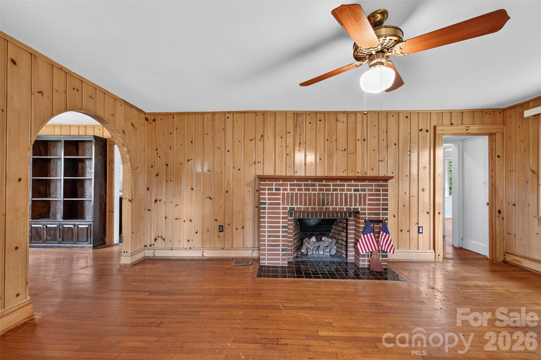 311 33rd Street Drive Property Photo 7