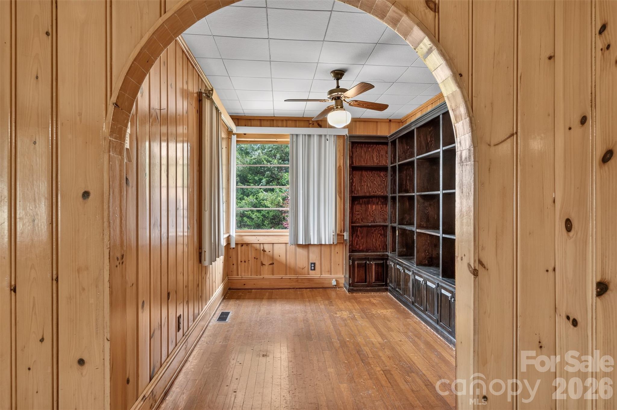 311 33rd Street Drive Property Photo 8
