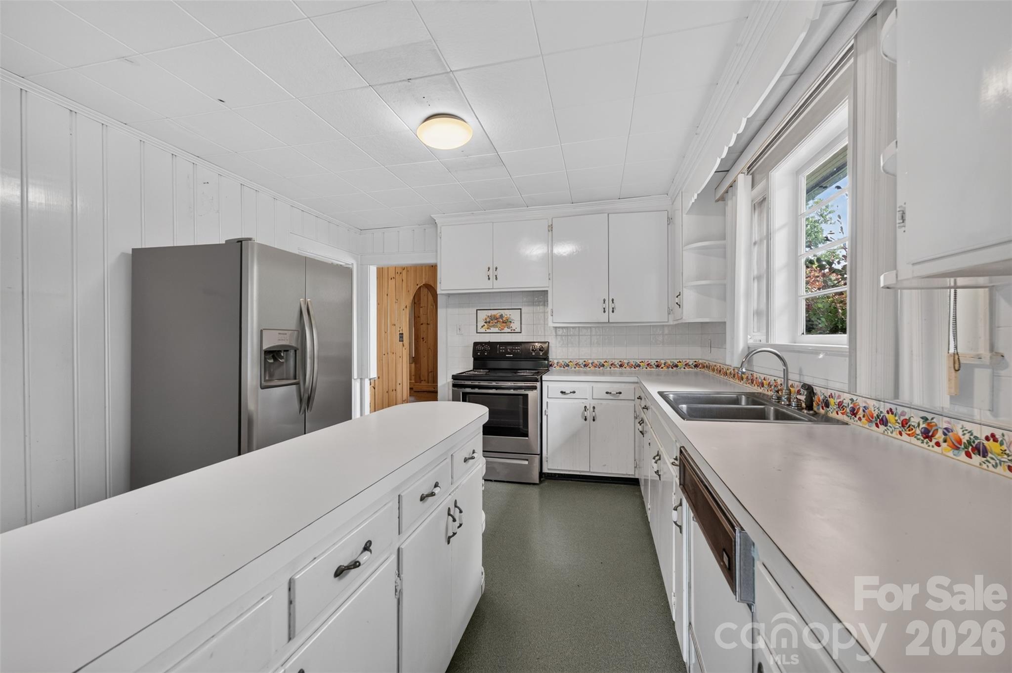 311 33rd Street Drive Property Photo 14