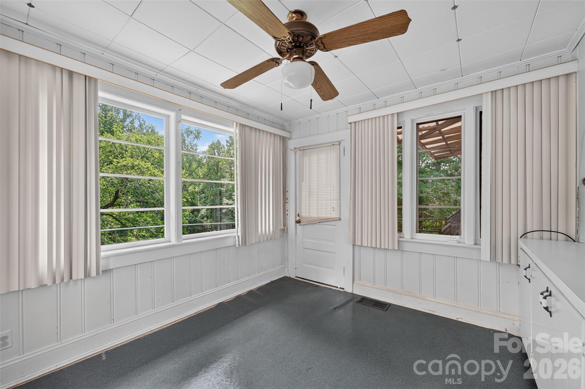 311 33rd Street Drive Property Photo 17