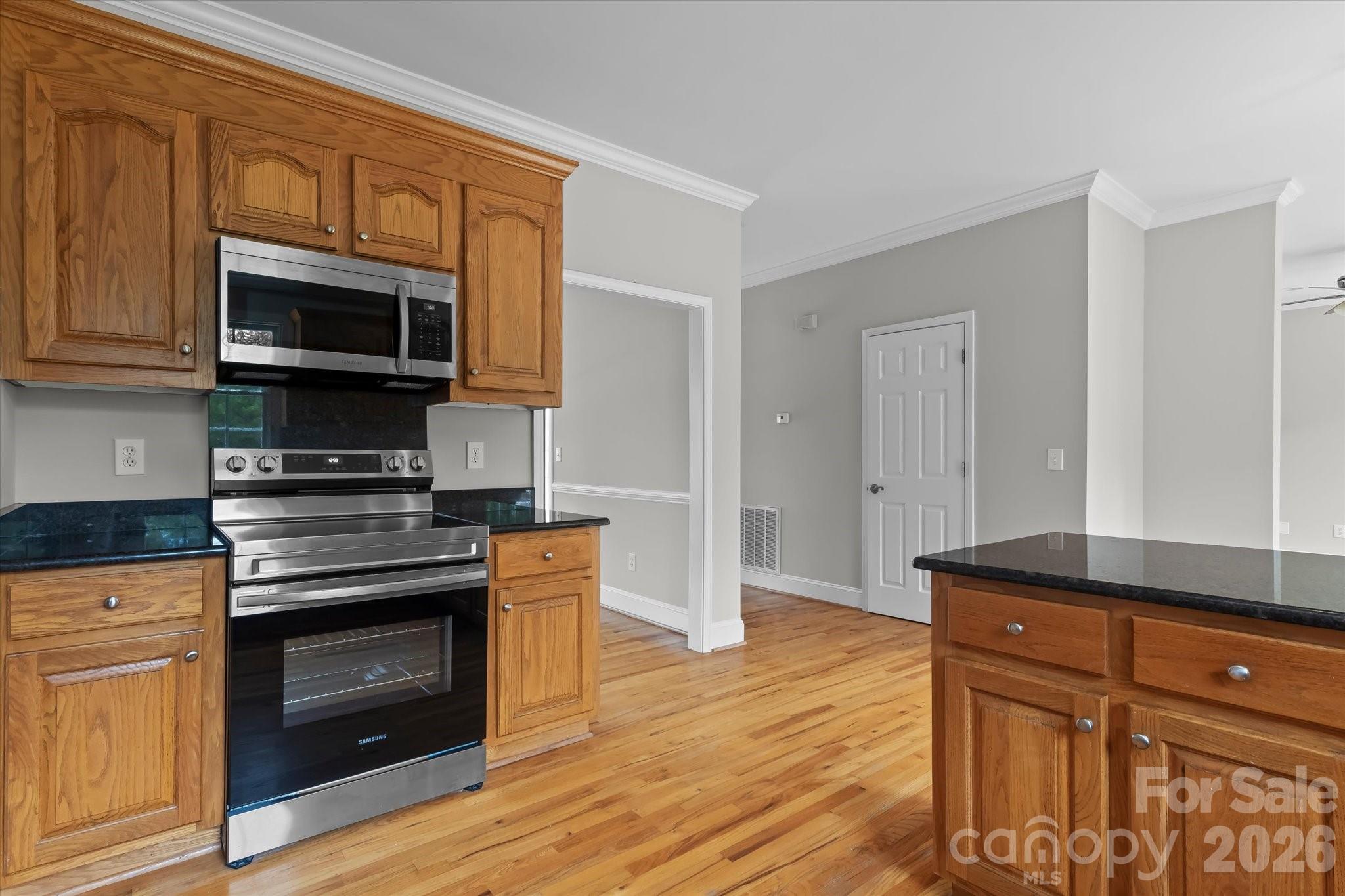 136 Summerchase Lane Property Photo 12