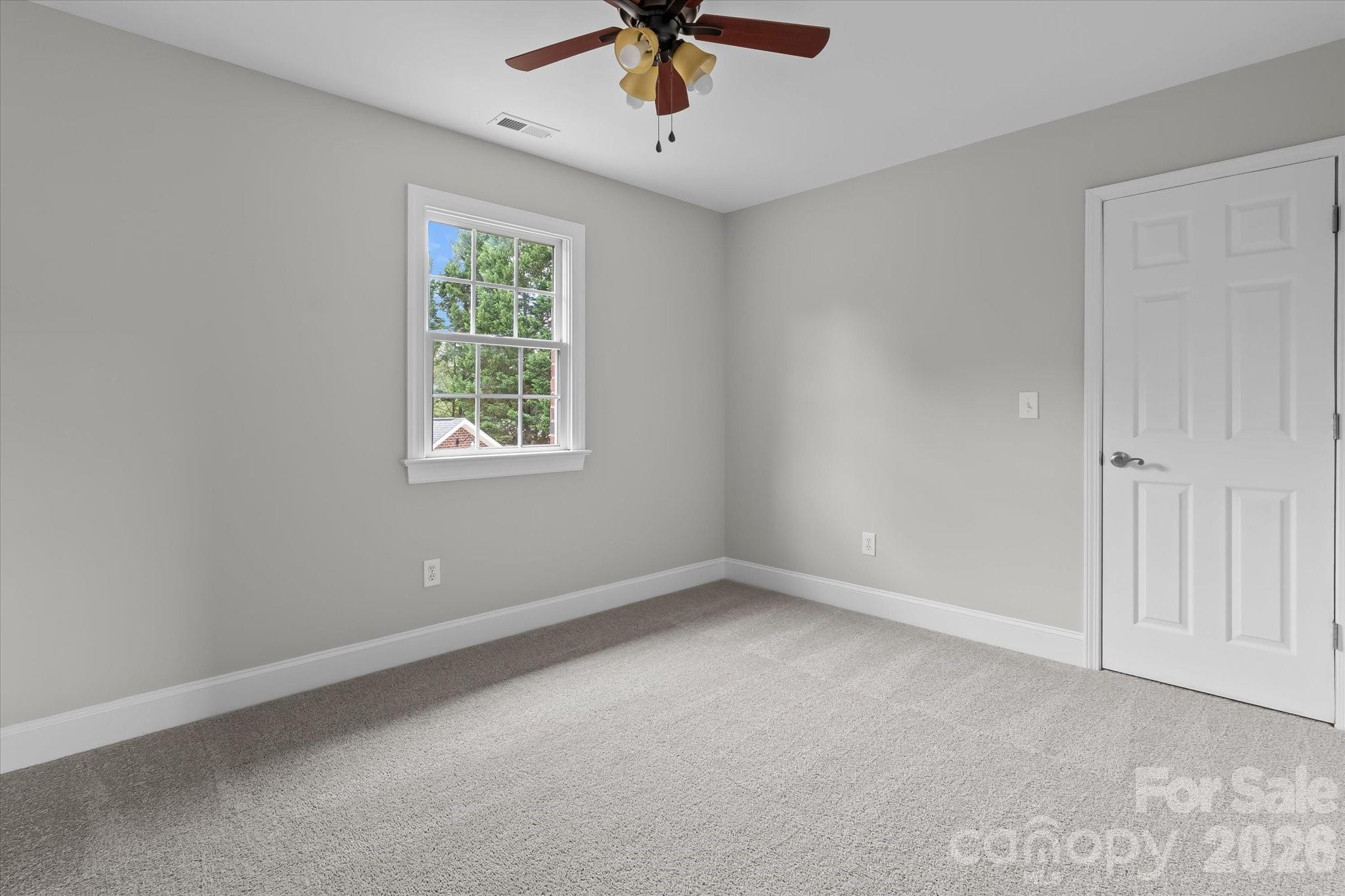 136 Summerchase Lane Property Photo 23