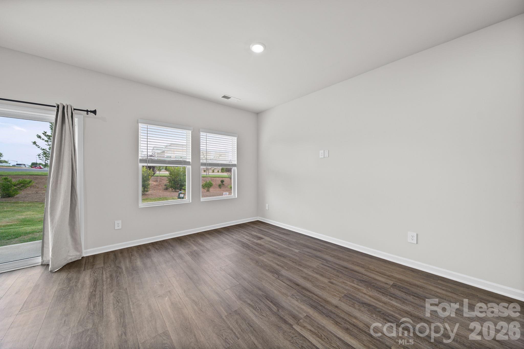 4080 County Down Avenue Property Photo 5