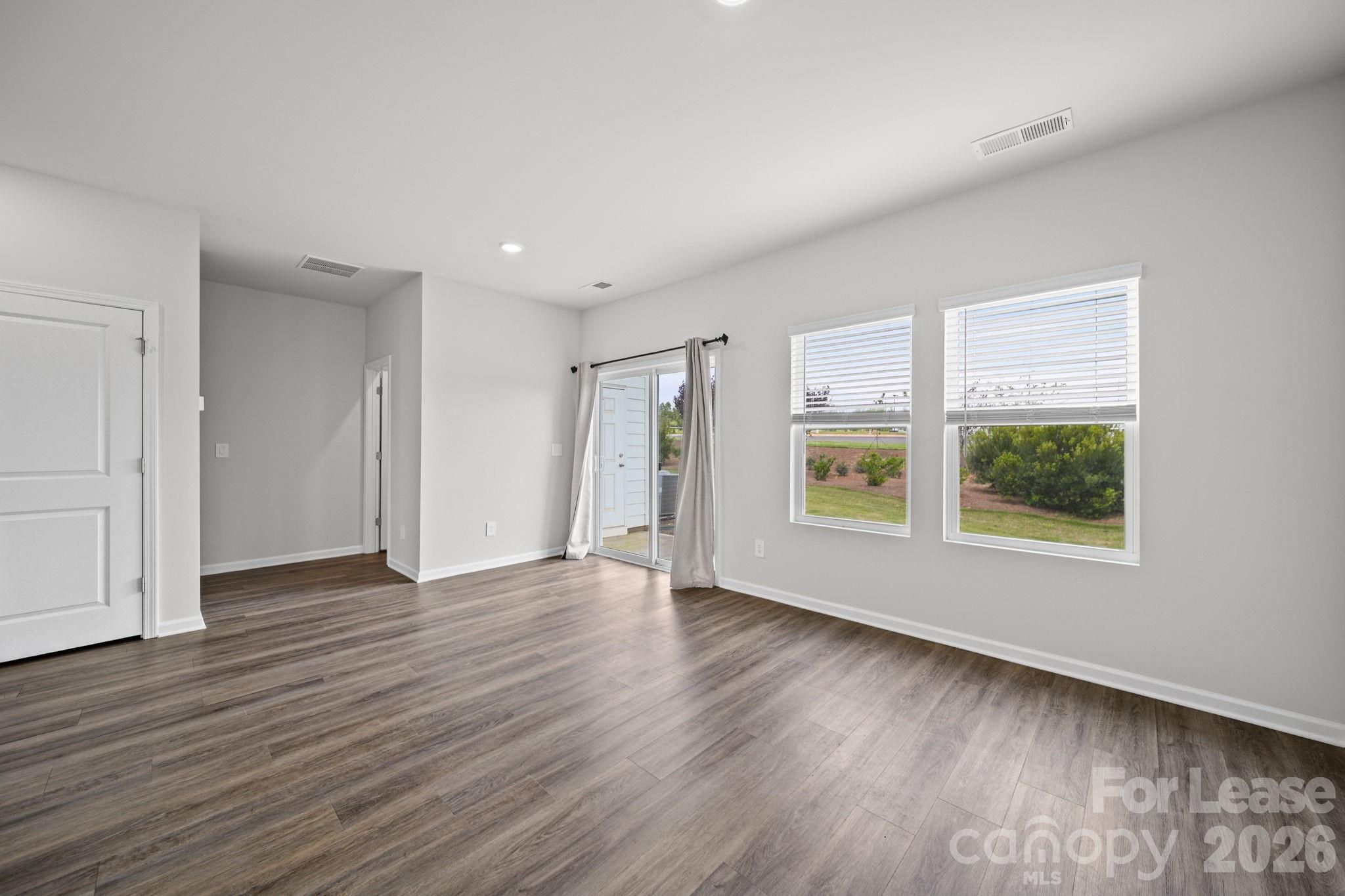 4080 County Down Avenue Property Photo 6