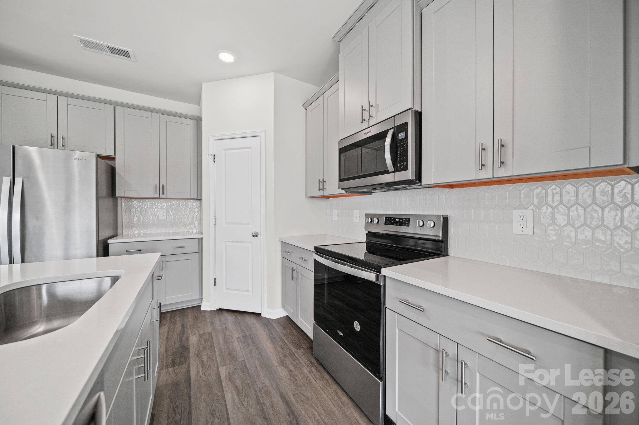 4080 County Down Avenue Property Photo 9