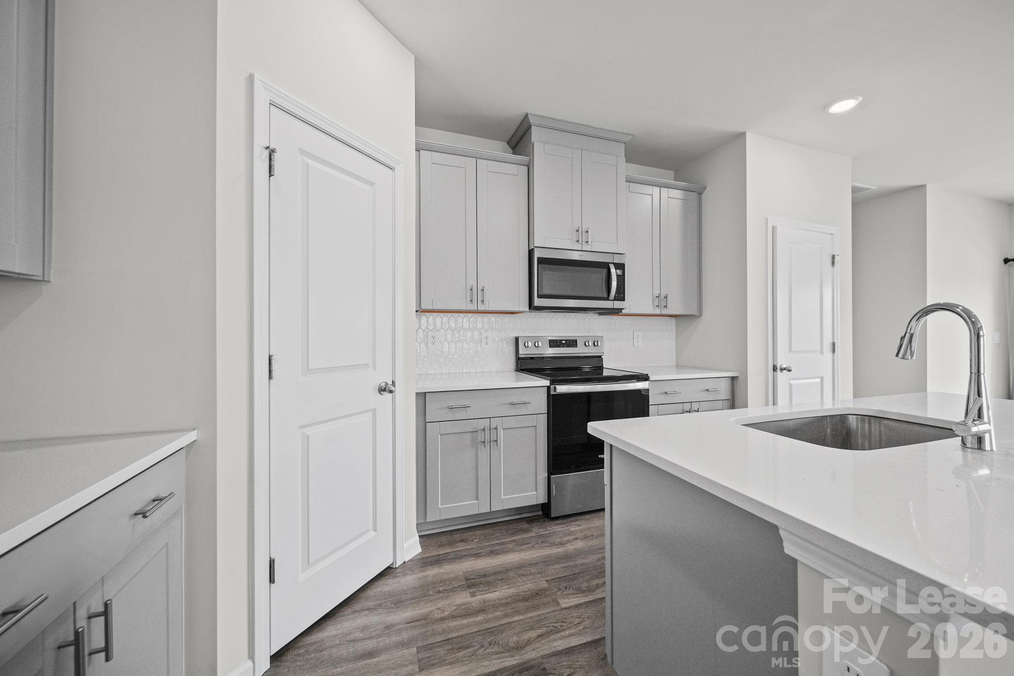 4080 County Down Avenue Property Photo 12