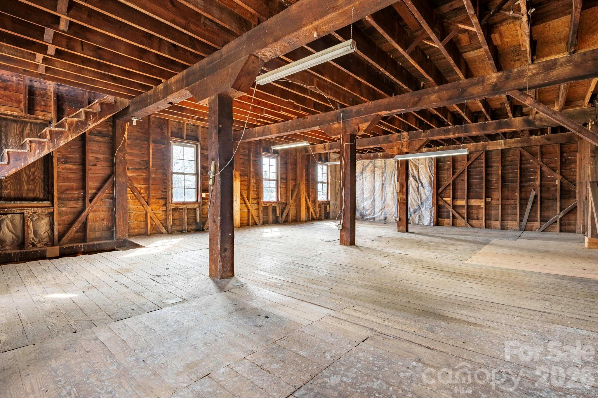 53 2nd Avenue Property Photo 16
