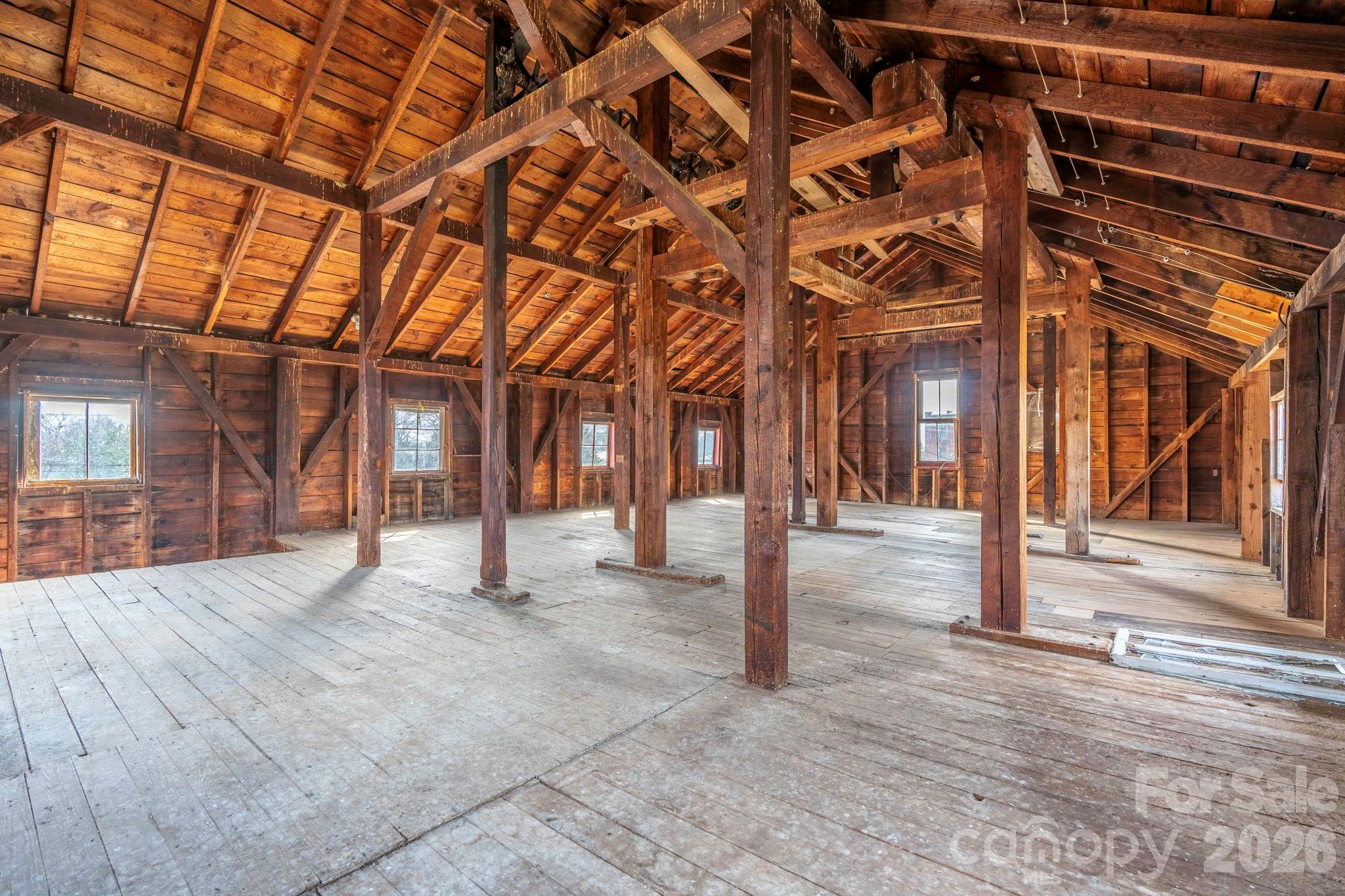 53 2nd Avenue Property Photo 19