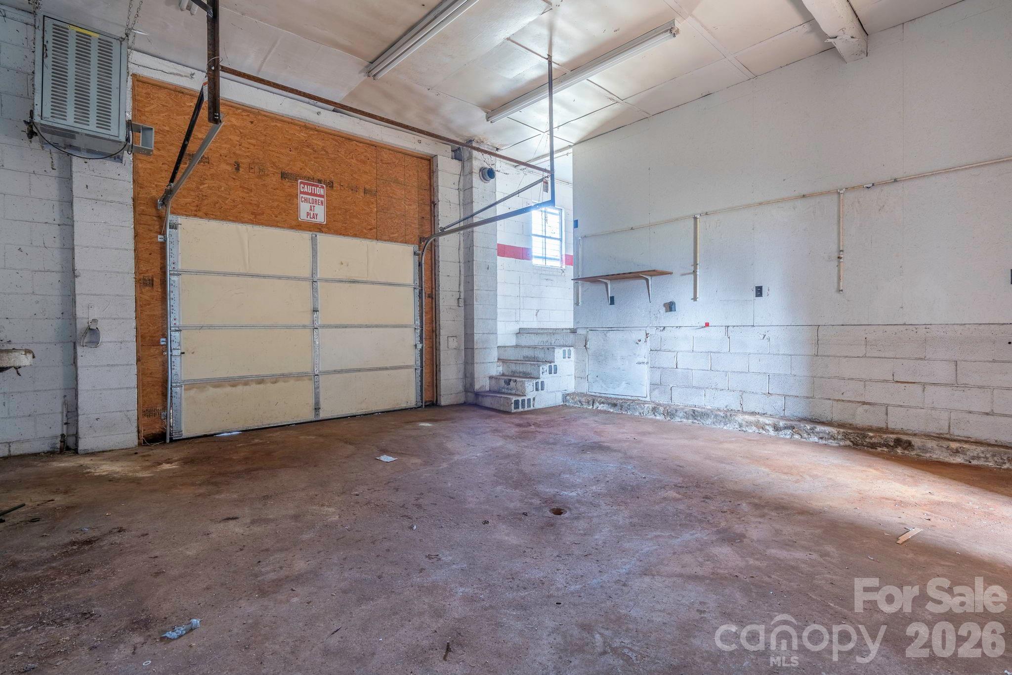53 2nd Avenue Property Photo 26