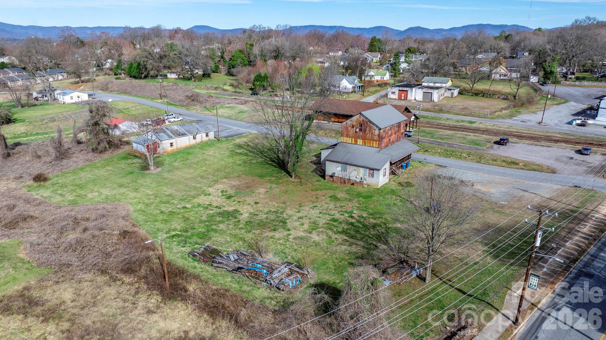 53 2nd Avenue Property Photo 35