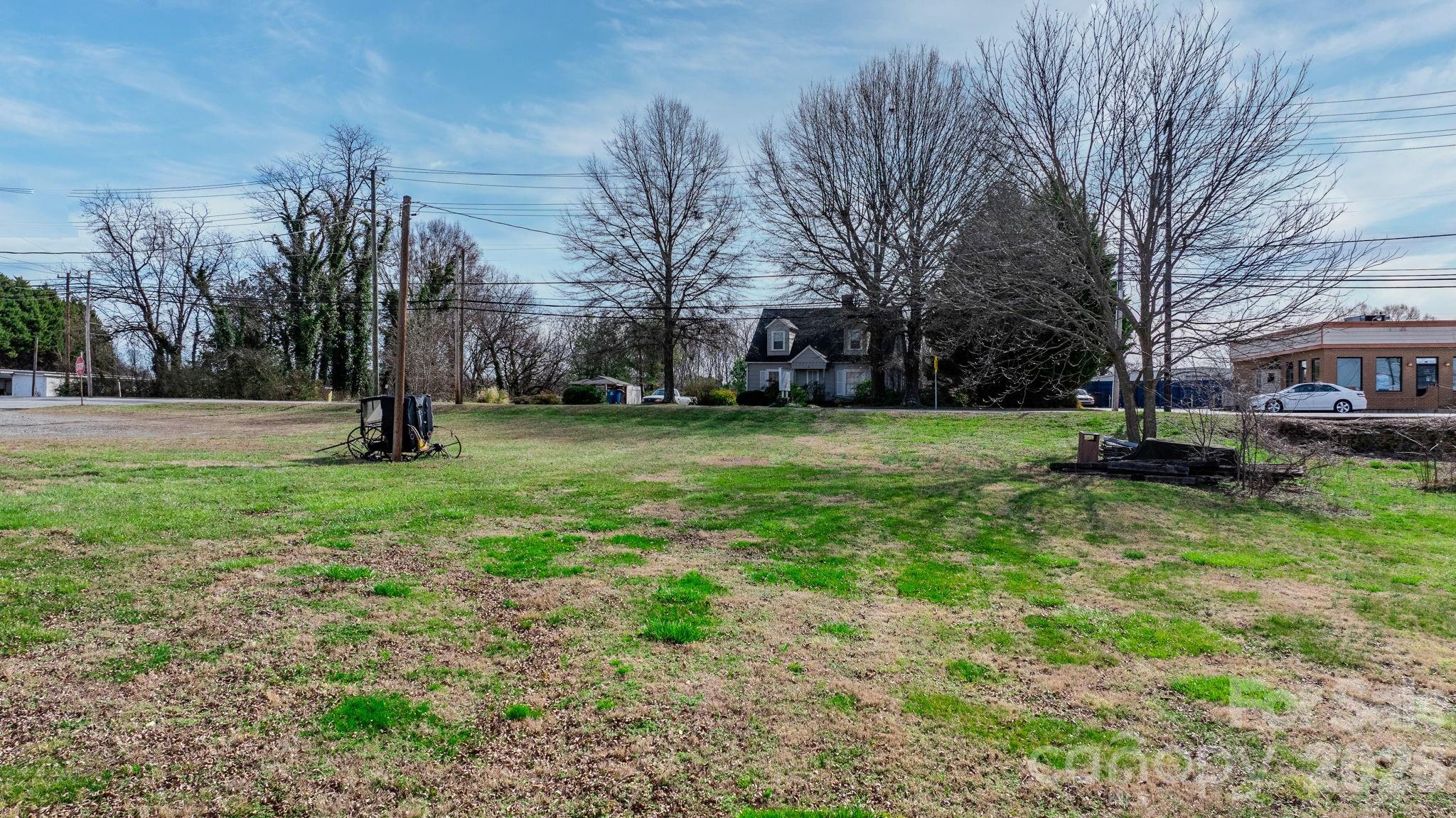 53 2nd Avenue Property Photo 37