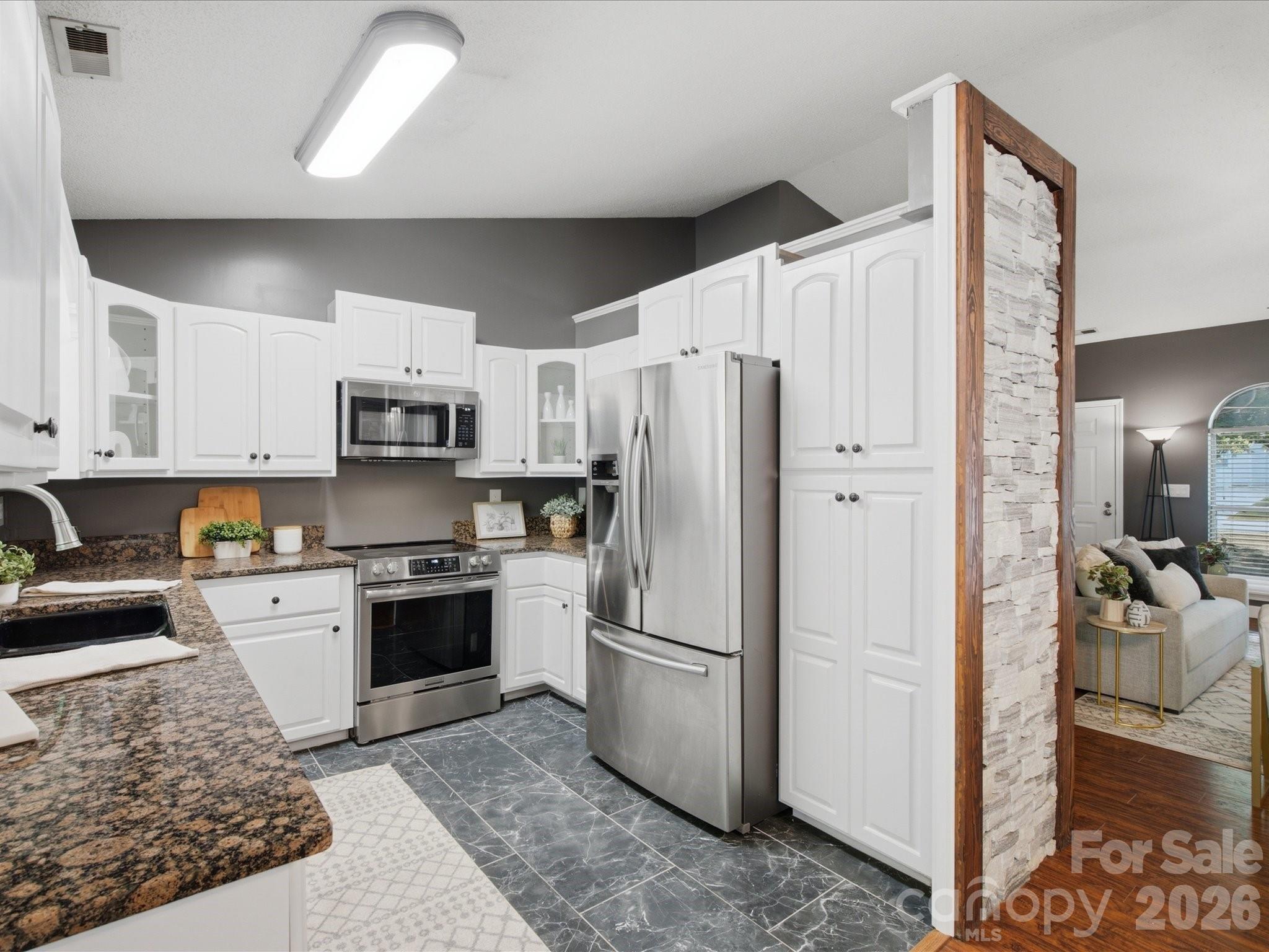 127 W Bank Drive Property Photo 11
