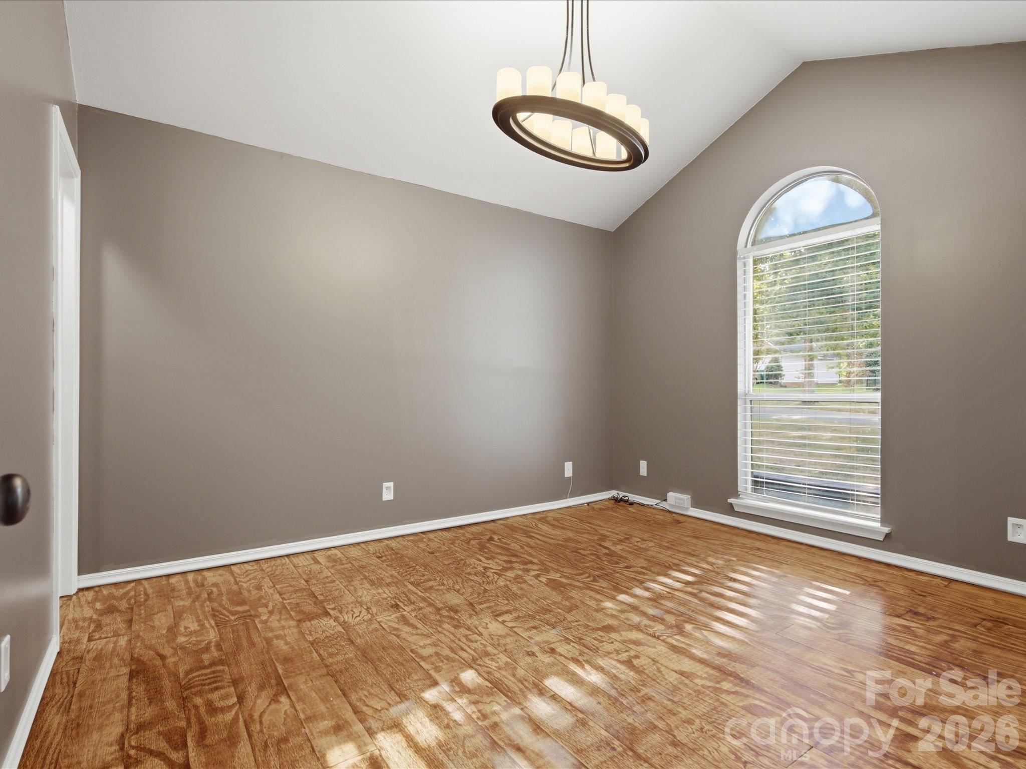 127 W Bank Drive Property Photo 18