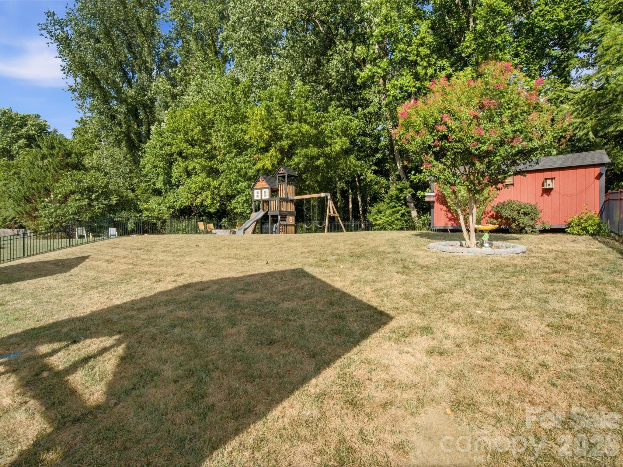 127 W Bank Drive Property Photo 27