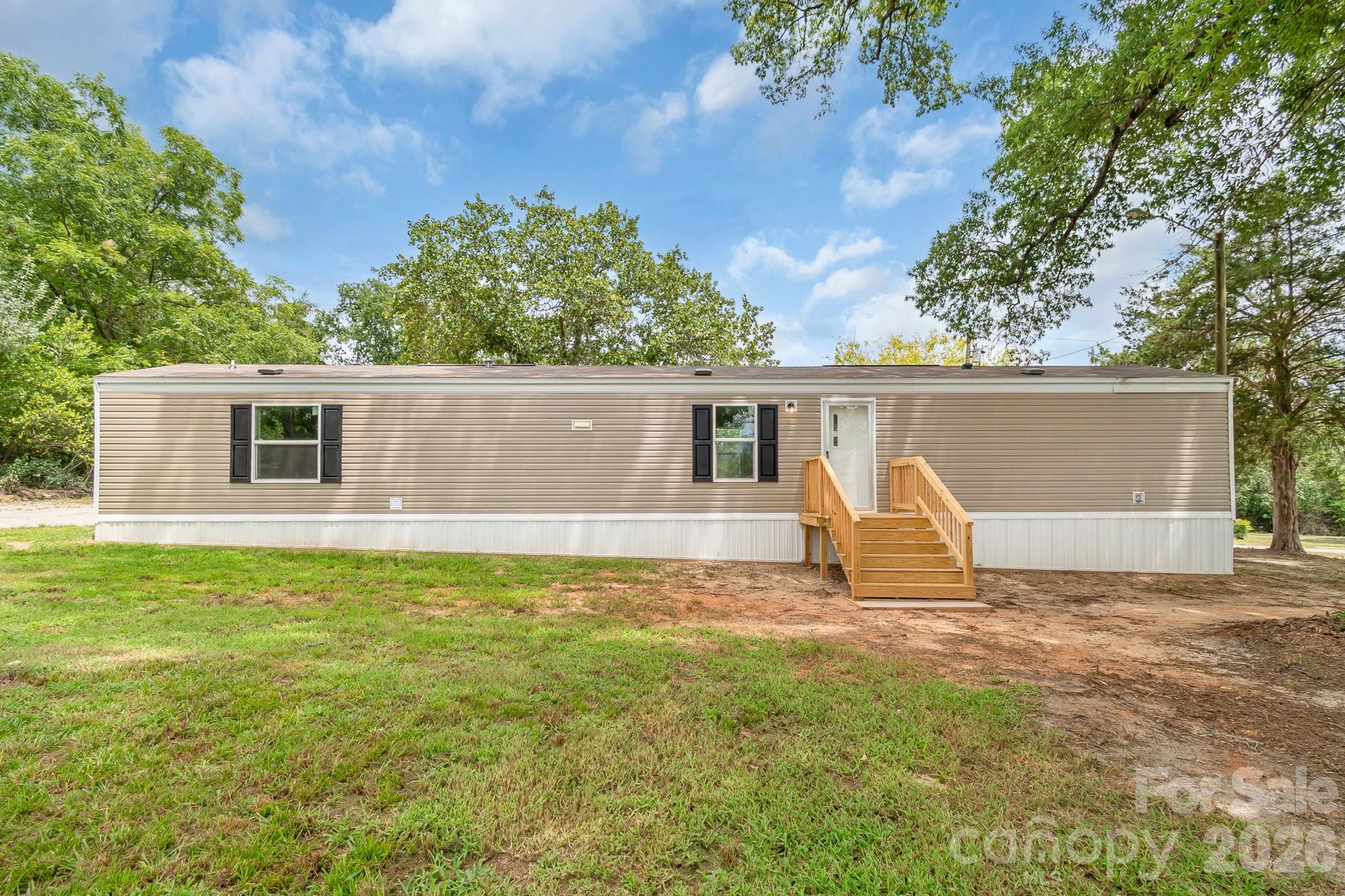 7627 Kershaw Camden Highway Property Photo 1