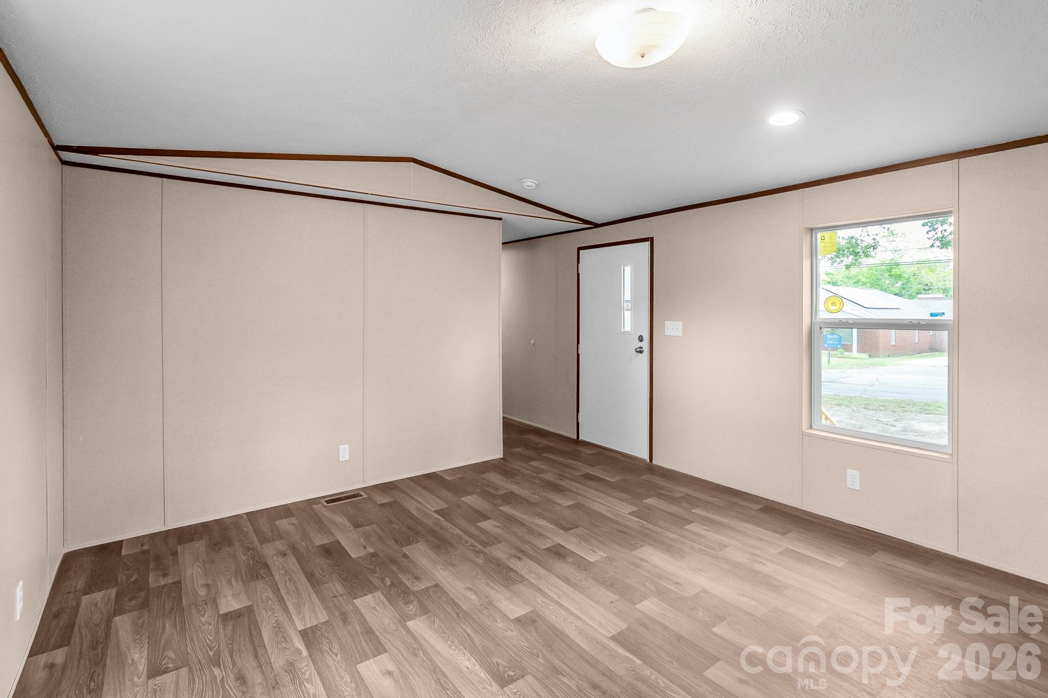 7627 Kershaw Camden Highway Property Photo 6