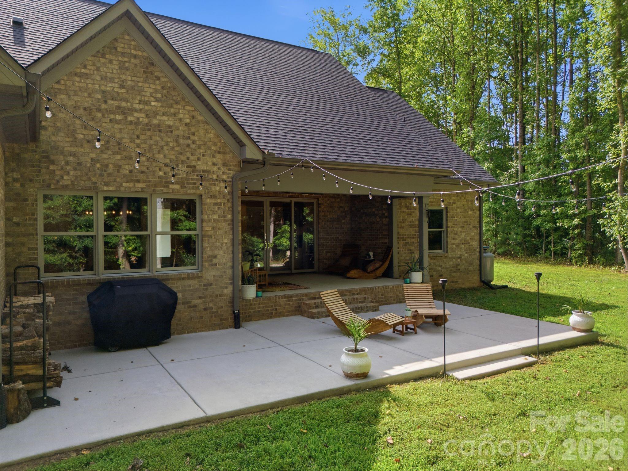 200 Barra Drive Property Photo 4