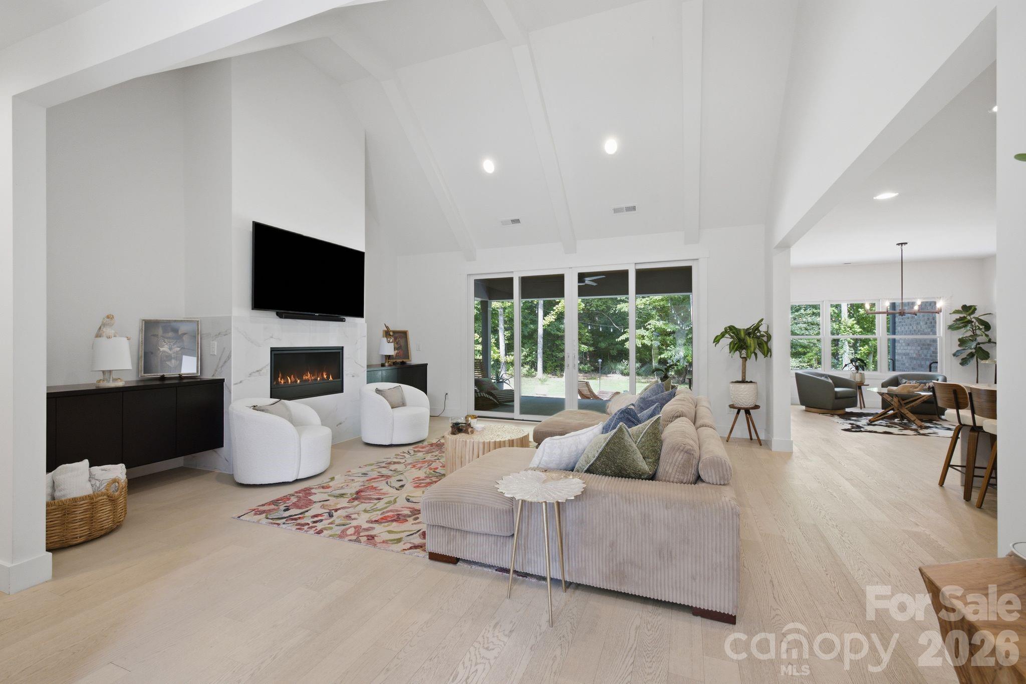 200 Barra Drive Property Photo 8