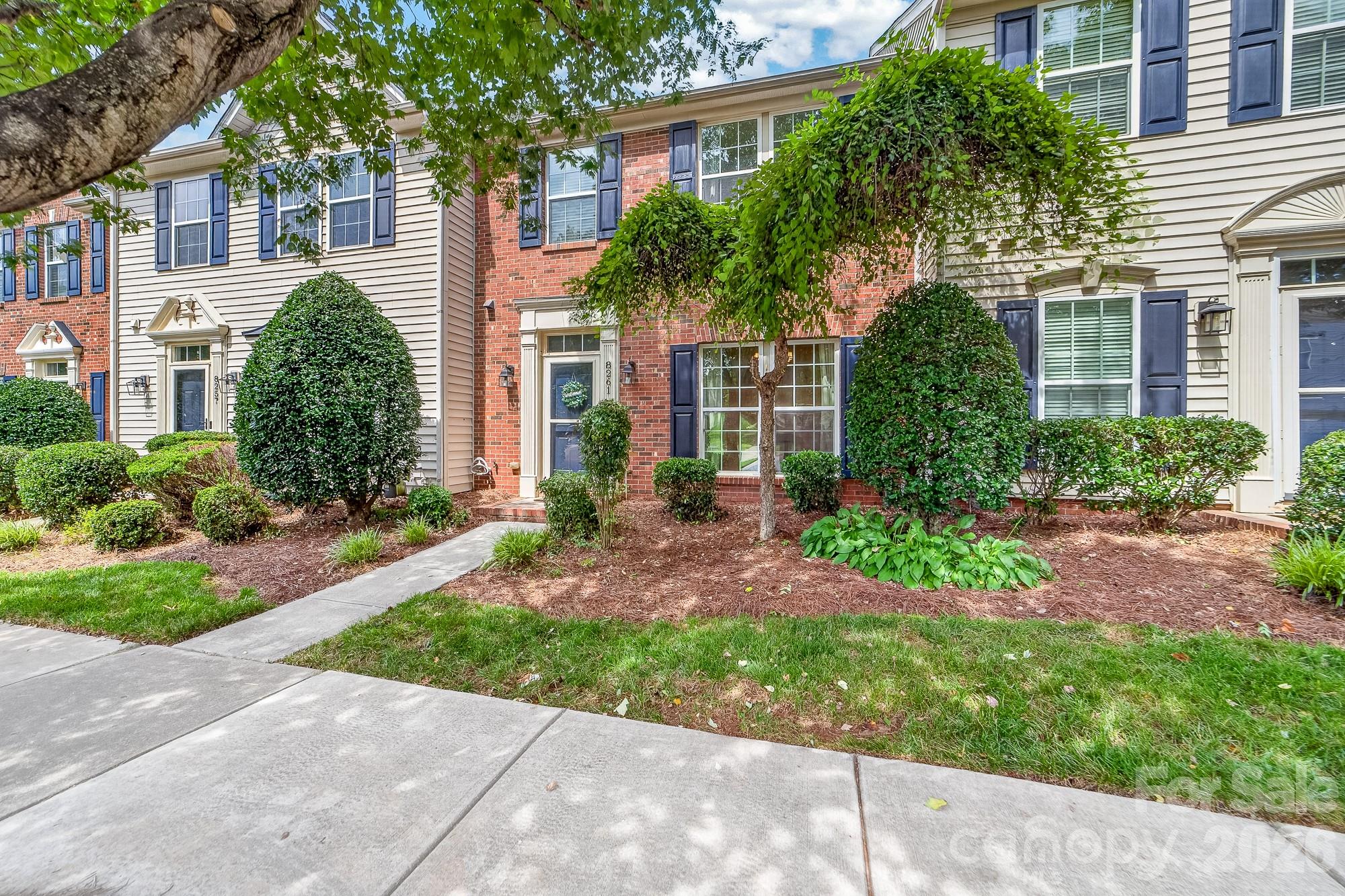 8261 Bridgegate Drive Property Photo 2
