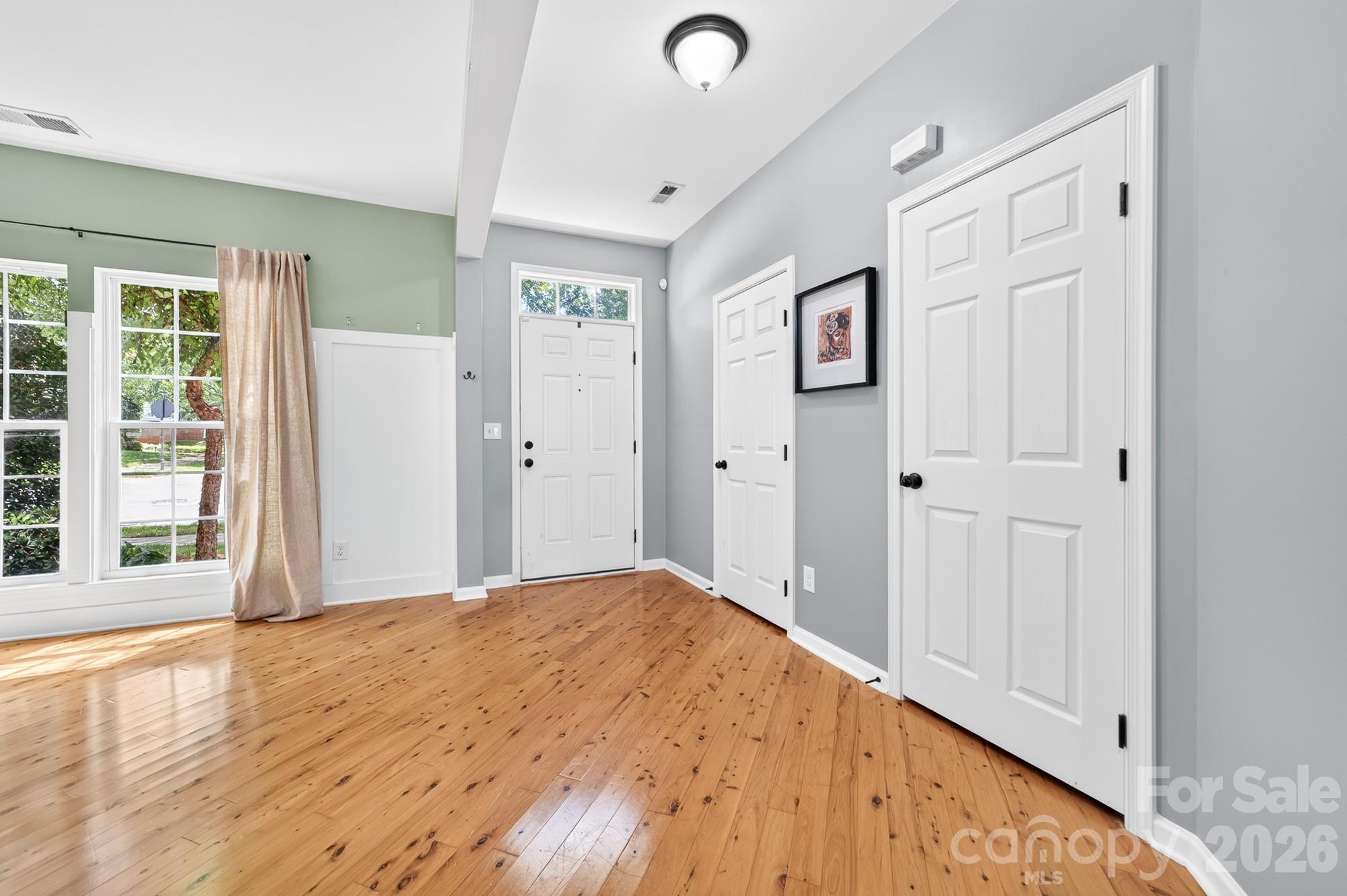 8261 Bridgegate Drive Property Photo 4