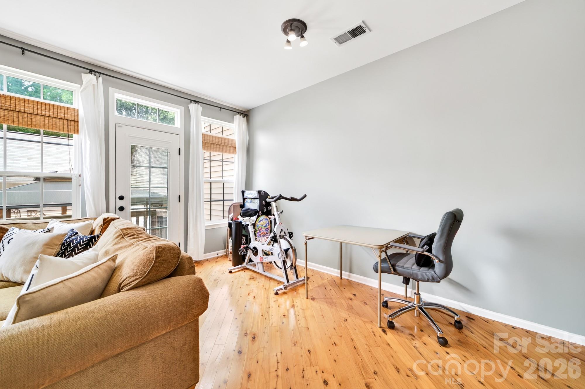8261 Bridgegate Drive Property Photo 15
